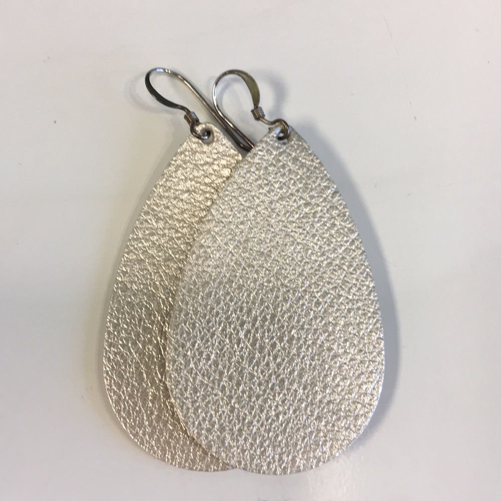 Nickel and suede earrings